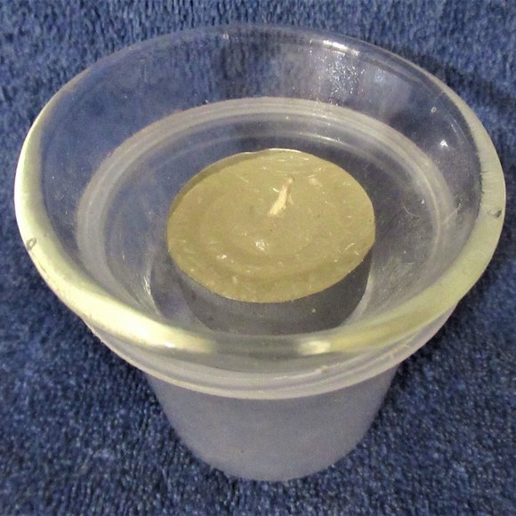 Customizable-color float candle - Picture 2 of 3